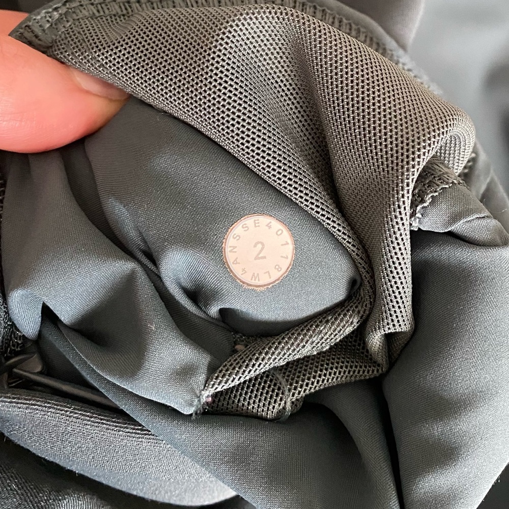 Lululemon Rain Jacket - Picture 13 of 13